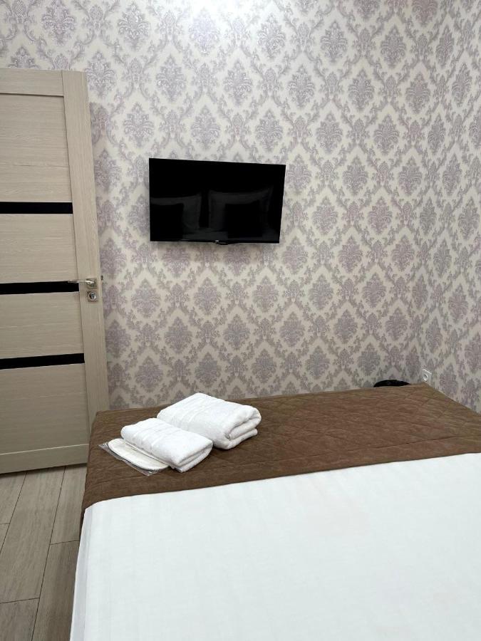 Barhat Hotel Tasken Kültér fotó