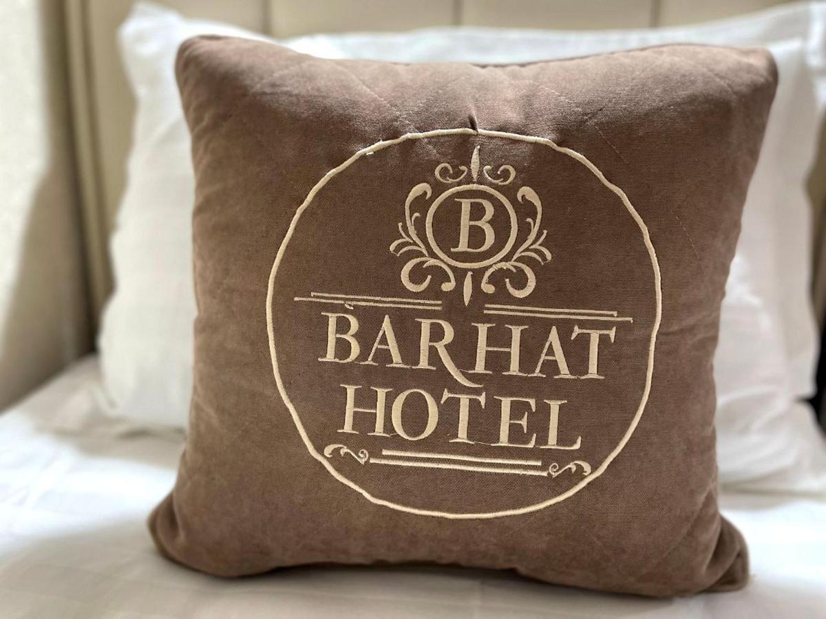 Barhat Hotel Tasken Kültér fotó
