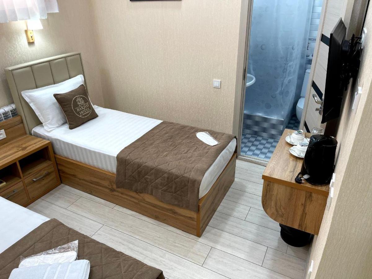 Barhat Hotel Tasken Kültér fotó