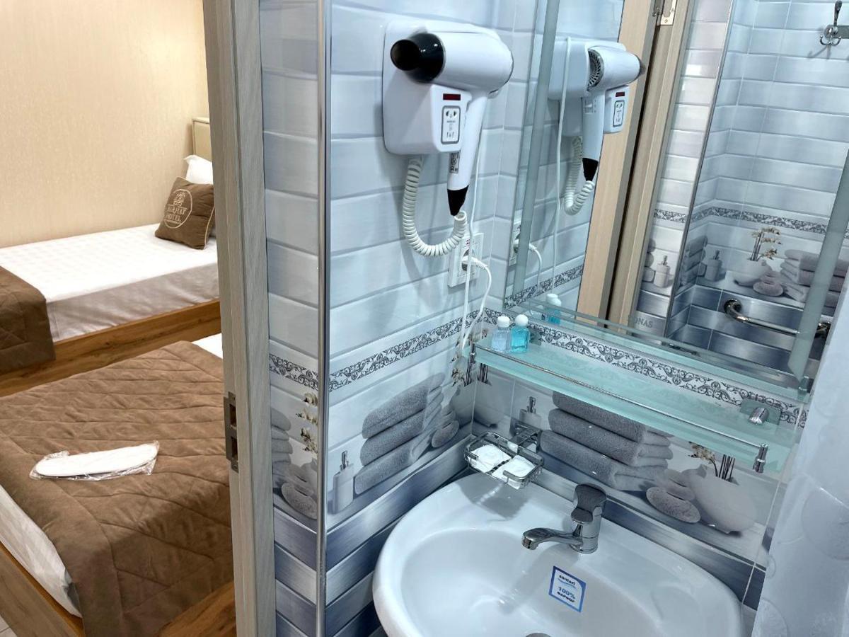 Barhat Hotel Tasken Kültér fotó