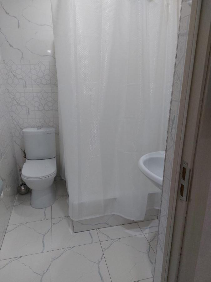 Barhat Hotel Tasken Kültér fotó