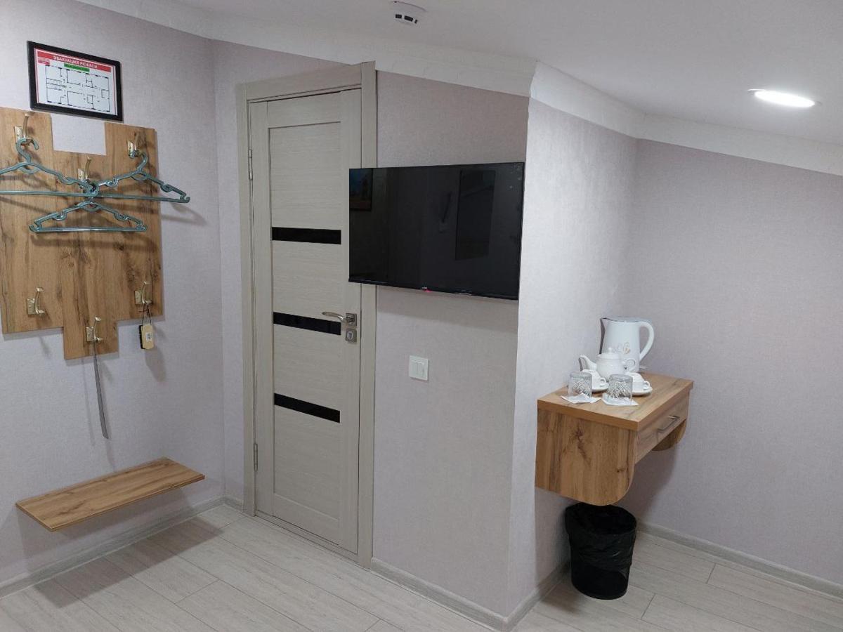 Barhat Hotel Tasken Kültér fotó