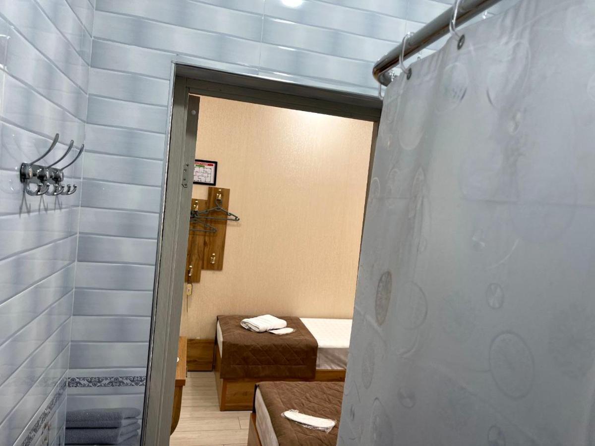 Barhat Hotel Tasken Kültér fotó