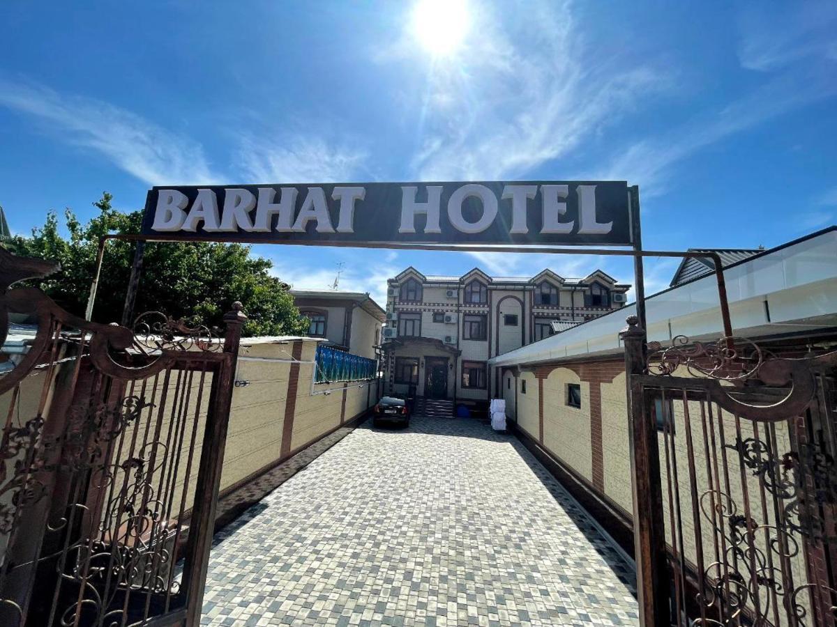Barhat Hotel Tasken Kültér fotó