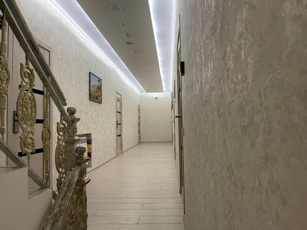 Barhat Hotel Tasken Kültér fotó