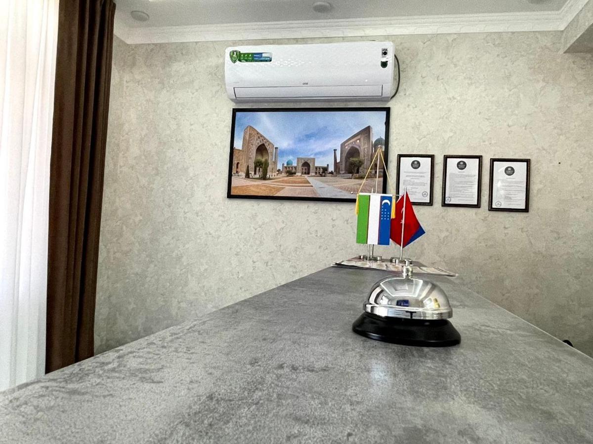 Barhat Hotel Tasken Kültér fotó