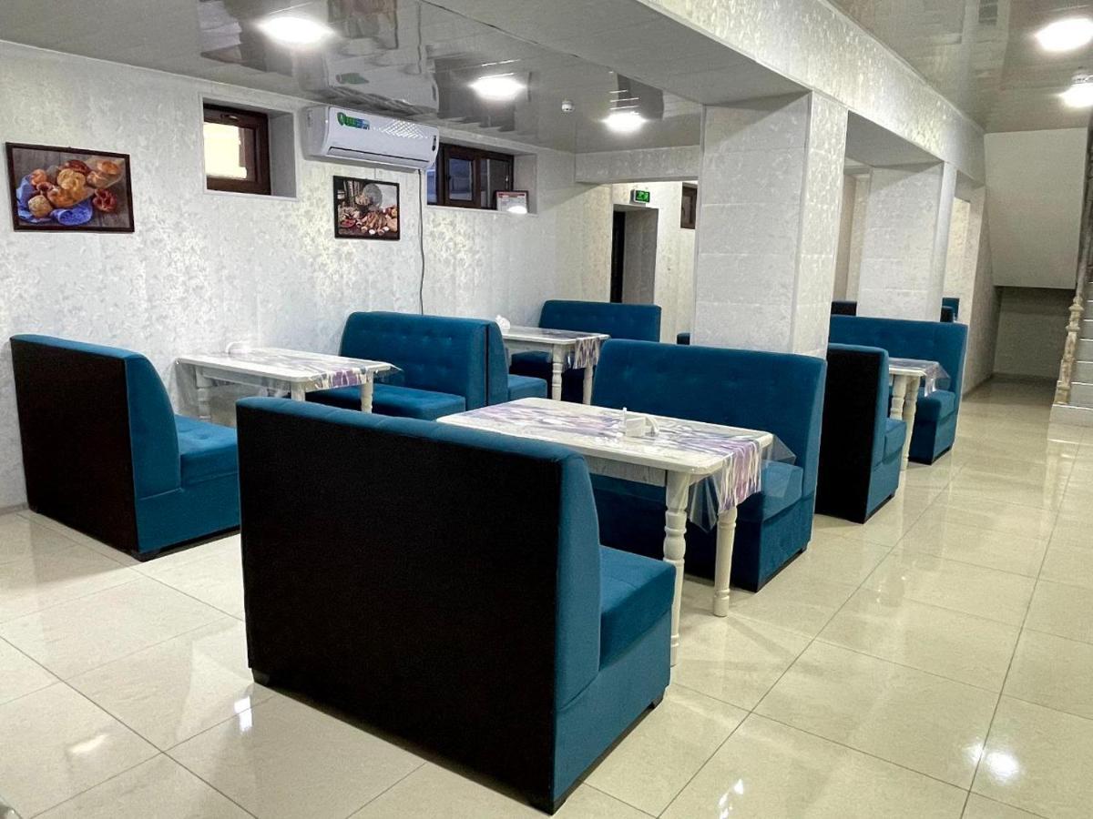 Barhat Hotel Tasken Kültér fotó